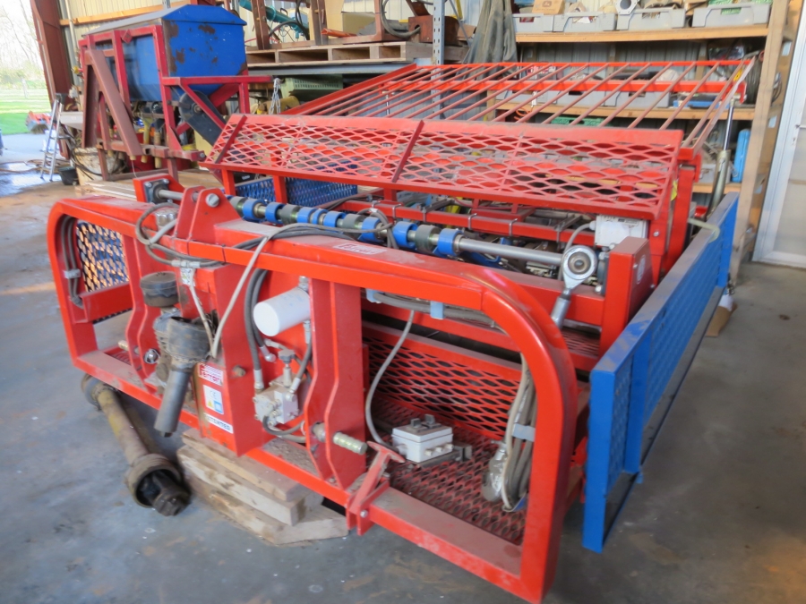 4986 Ferrari Rotostrapp transplanter 4 row