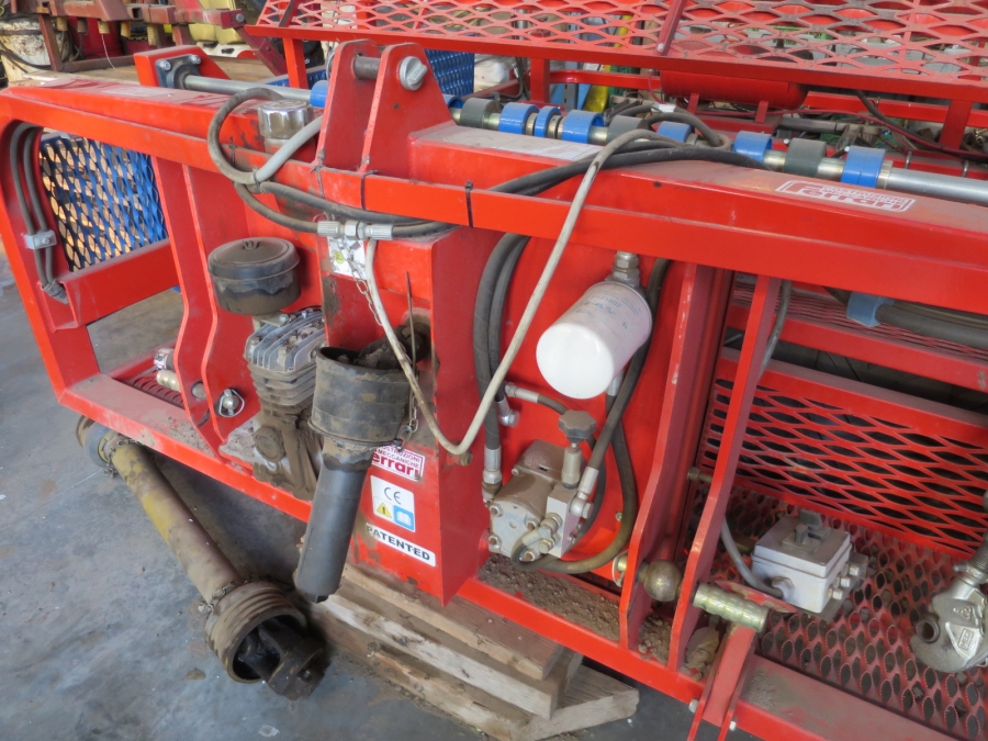 4986 Ferrari Rotostrapp transplanter 4 row