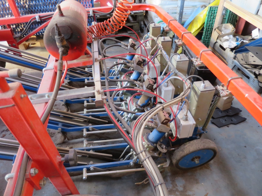 4986 Ferrari Rotostrapp transplanter 4 row