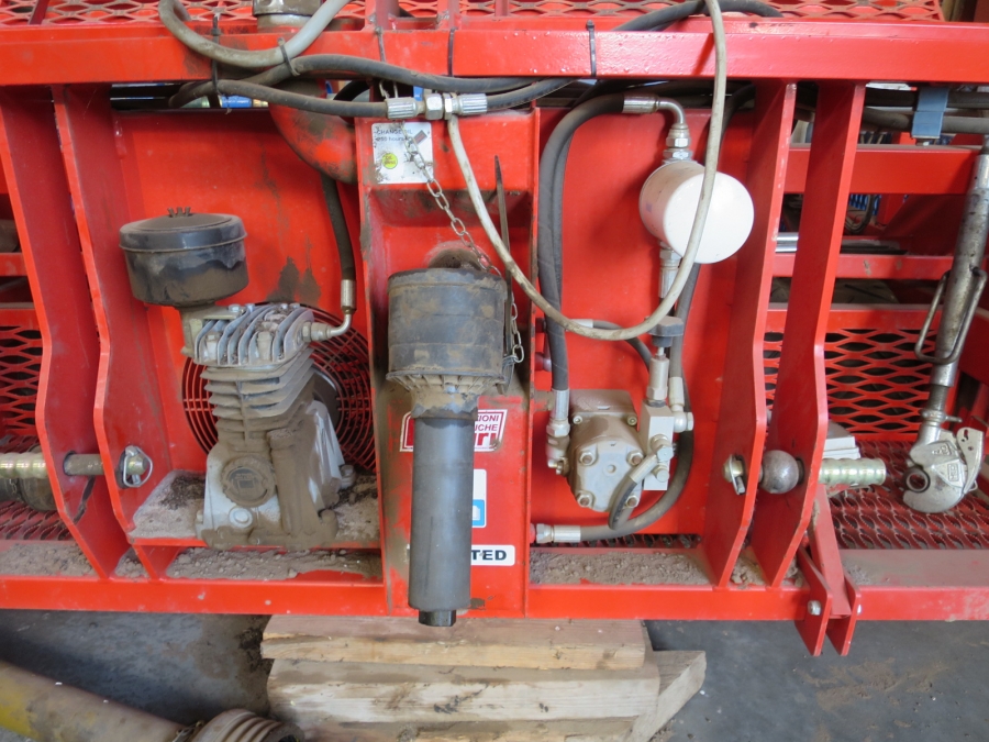 4986 Ferrari Rotostrapp transplanter 4 row