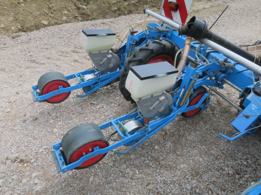 4989 Monosem MS pneumatic precision seeder 4 row