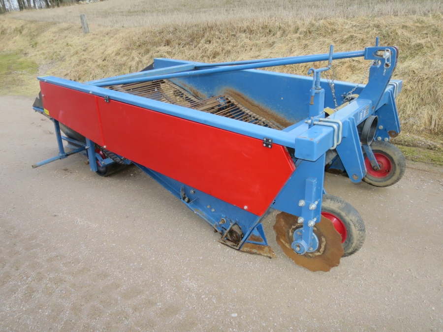 5002 Asa-Lift onion windrower  WR 1350 mm web