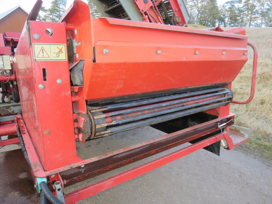 5008 Kverneland Underhaug 2200 onion loader harvester