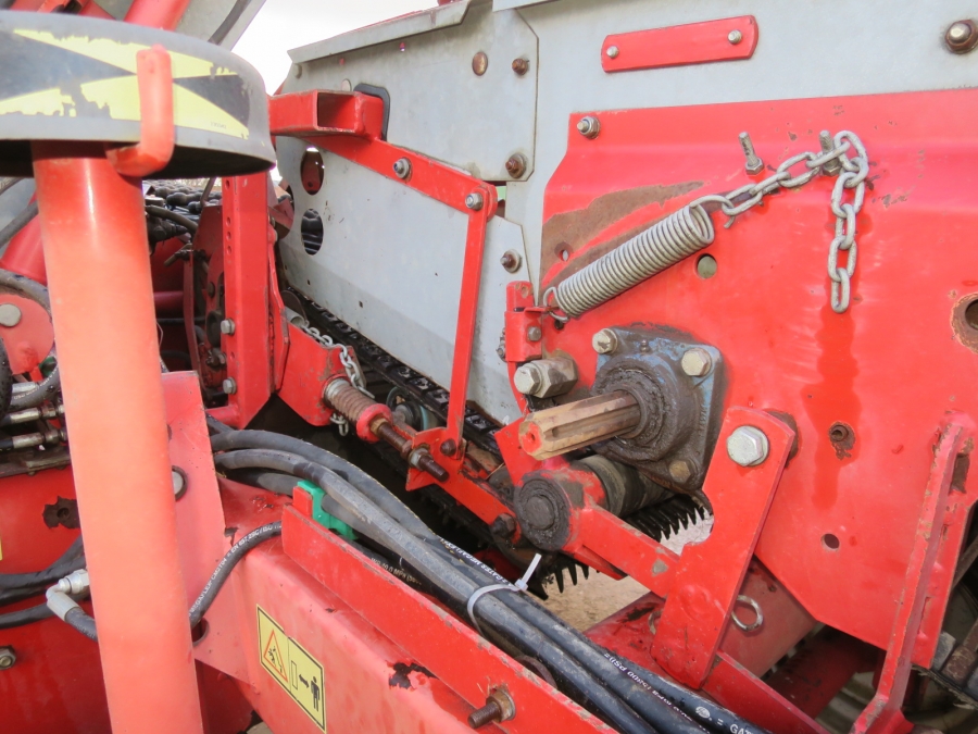 5008 Kverneland Underhaug 2200 onion loader harvester