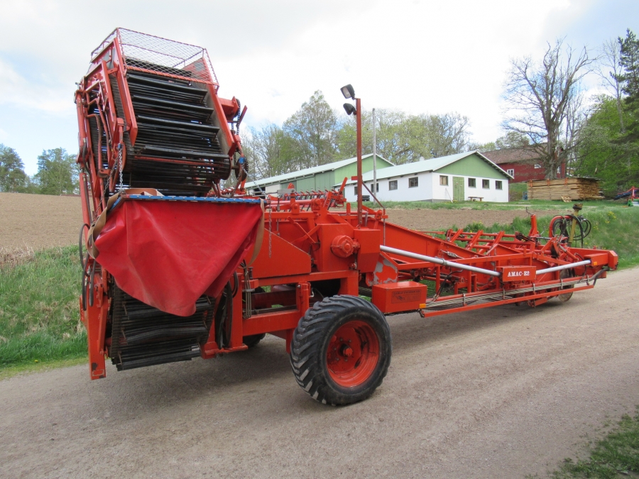 5026 AMAC E2 potato harvester / onion harvester