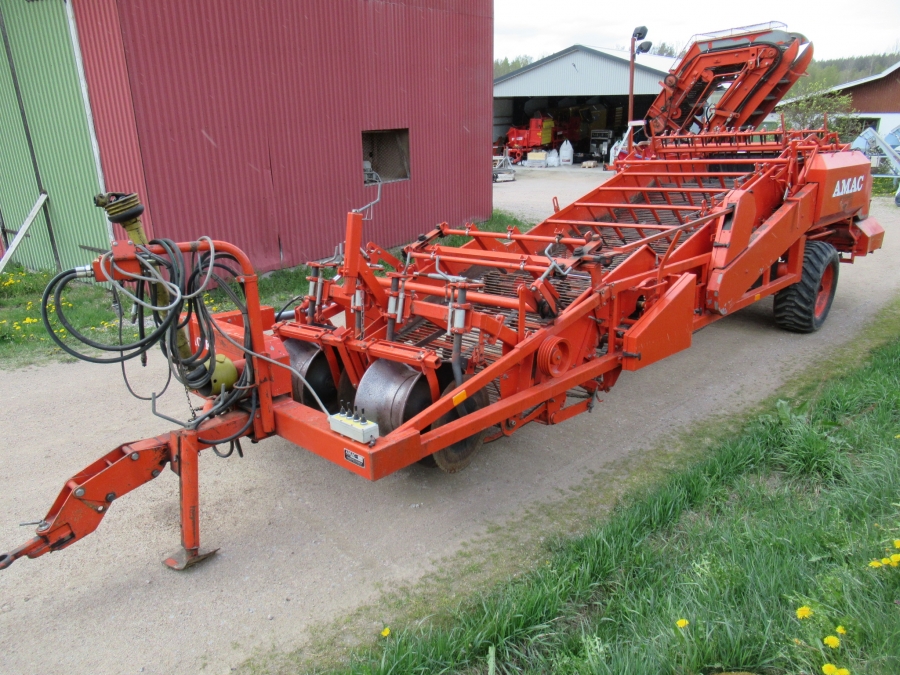 5026 AMAC E2 potato harvester / onion harvester