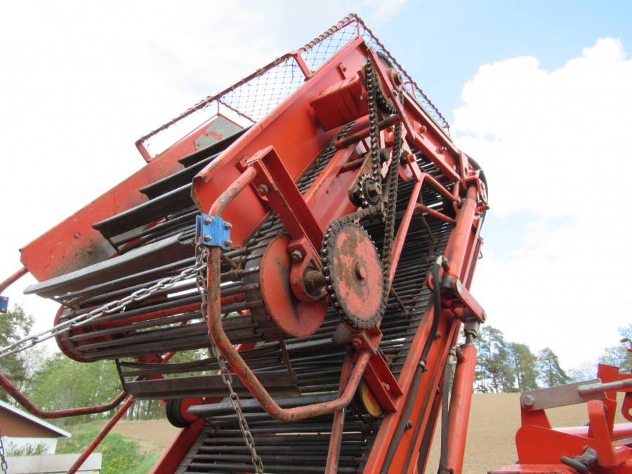 5026 AMAC E2 potato harvester / onion harvester