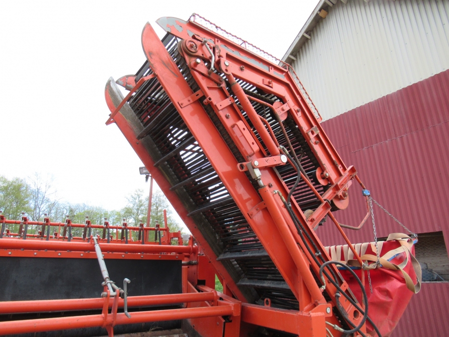 5026 AMAC E2 potato harvester / onion harvester