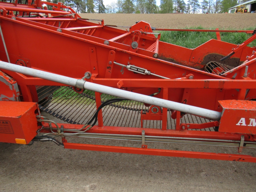 5026 AMAC E2 potato harvester / onion harvester