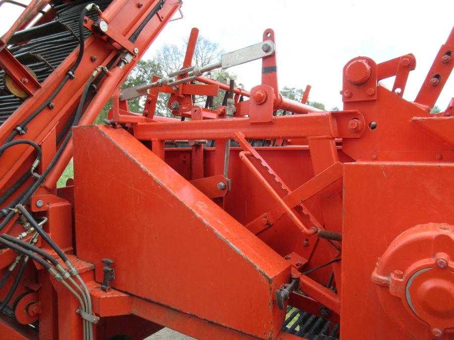 5026 AMAC E2 potato harvester / onion harvester