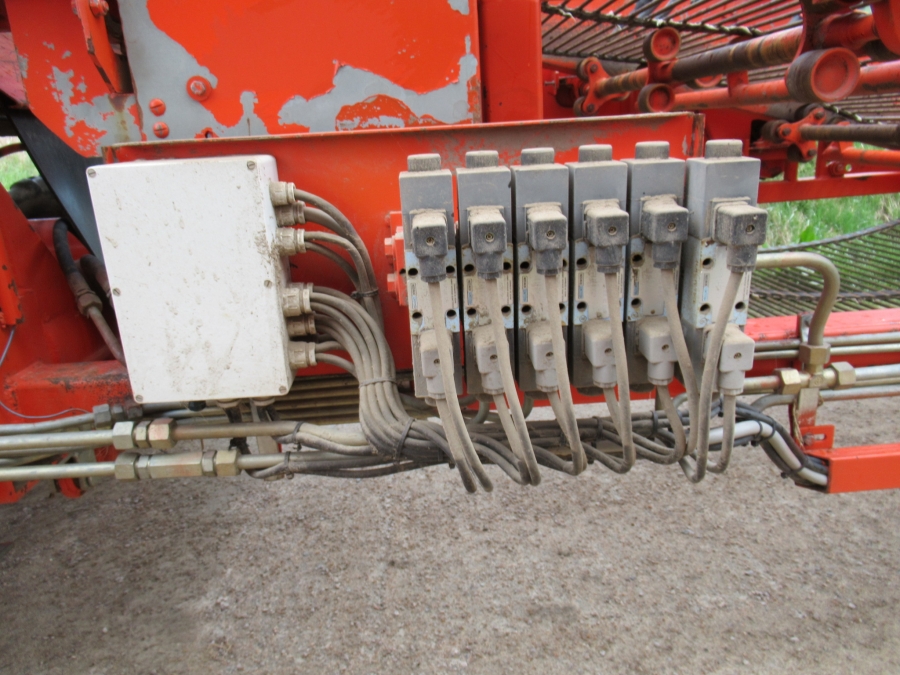 5026 AMAC E2 potato harvester / onion harvester
