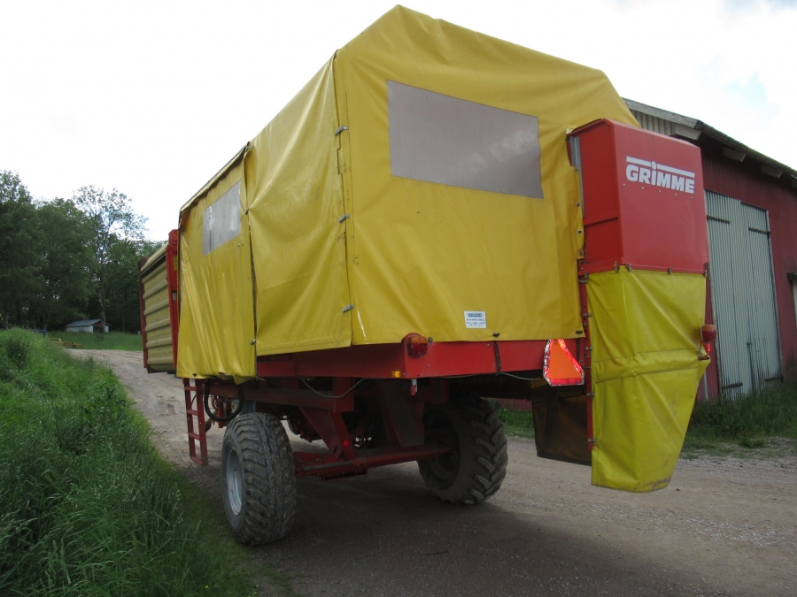 5035 Grimme SE75-40 potato harvester
