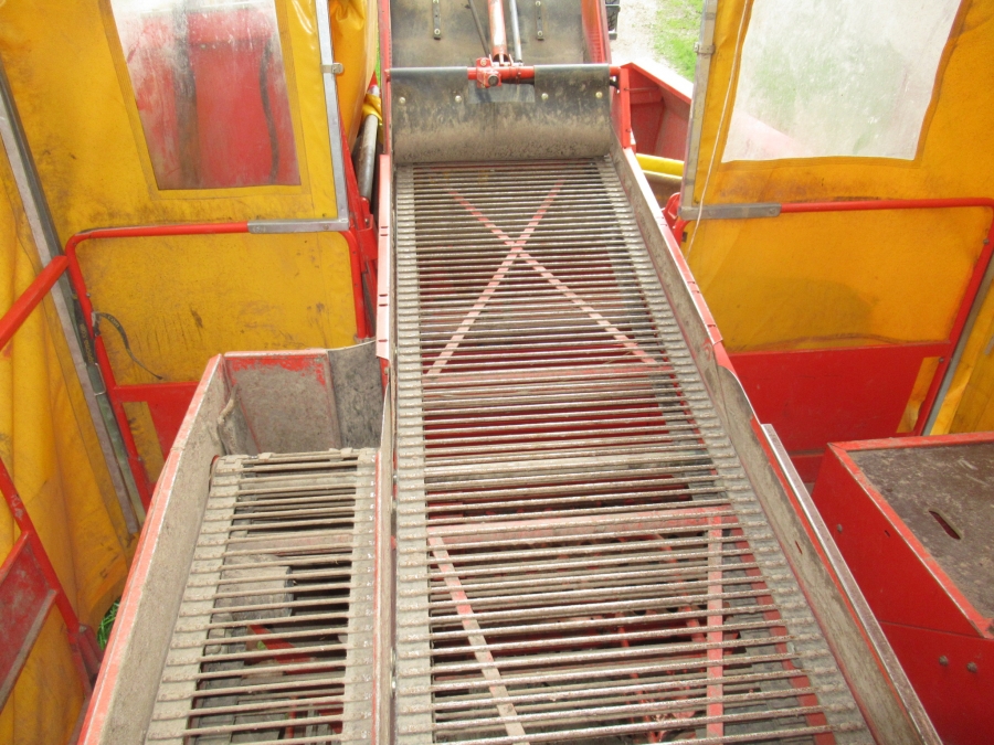 5035 Grimme SE75-40 potato harvester
