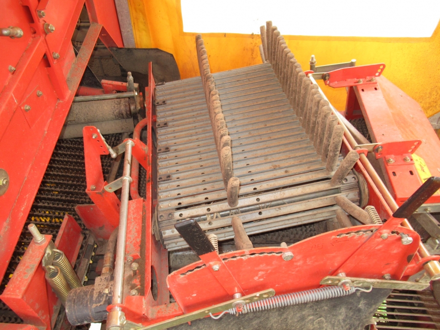 5035 Grimme SE75-40 potato harvester