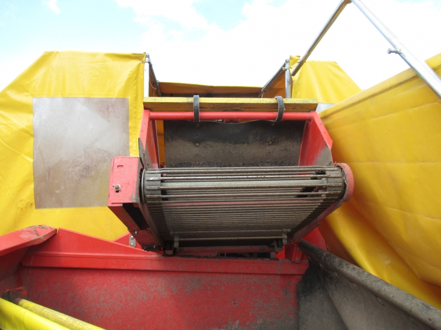 5035 Grimme SE75-40 potato harvester