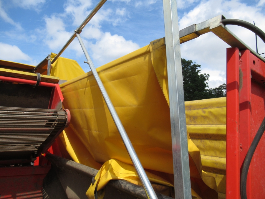 5035 Grimme SE75-40 potato harvester