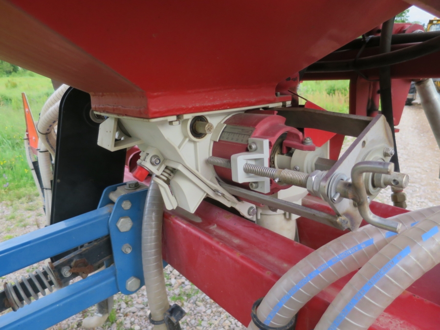 5038 Hatzenbichler Dungerstreuer Pneumatisch