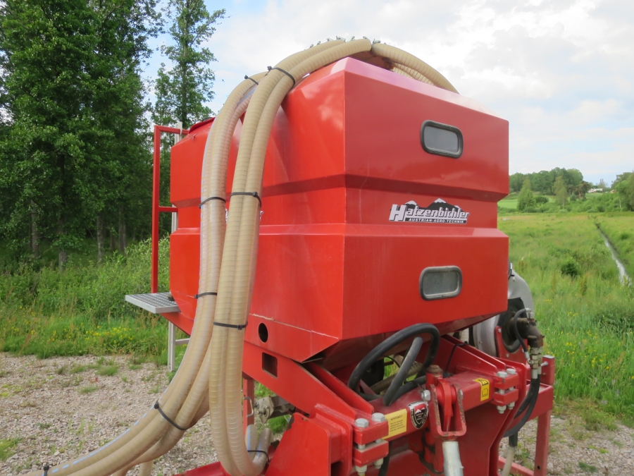 5038 Hatzenbichler Dungerstreuer Pneumatisch