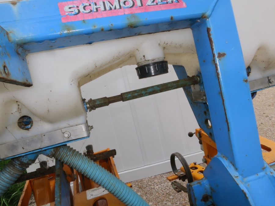 5054 Schmotzer KRH Reihen Hackgerät mit Düngerstreuer