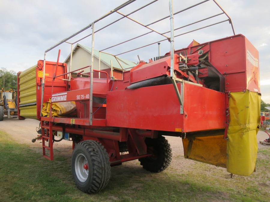 5067 Grimme SE75-40 potato harvester