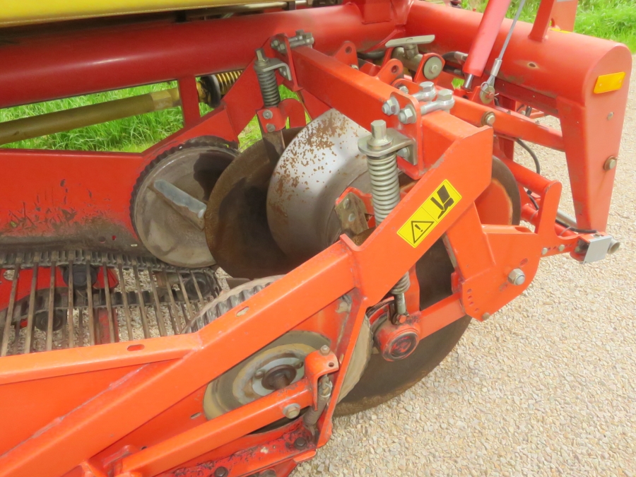 5078 Grimme SE75-30 potato harvester