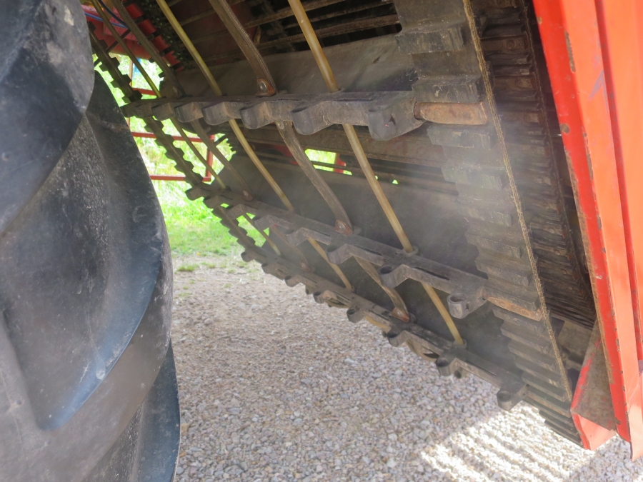 5078 Grimme SE75-30 potato harvester
