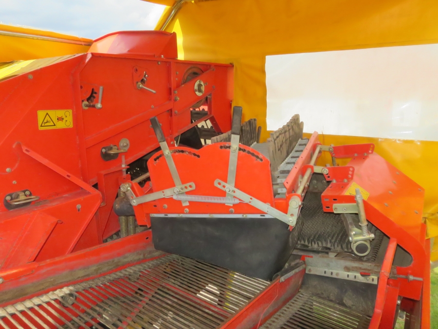 5078 Grimme SE75-30 potato harvester