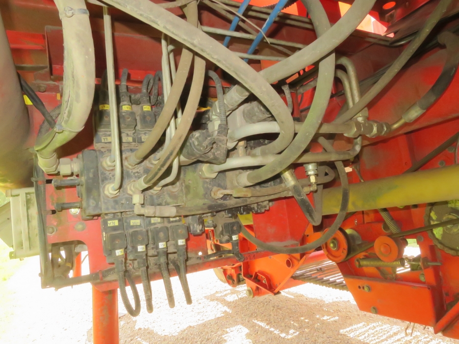 5078 Grimme SE75-30 potato harvester
