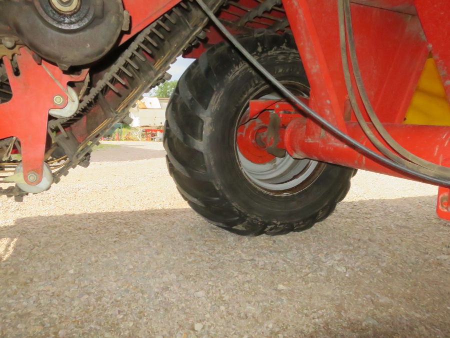 5078 Grimme SE75-30 potato harvester