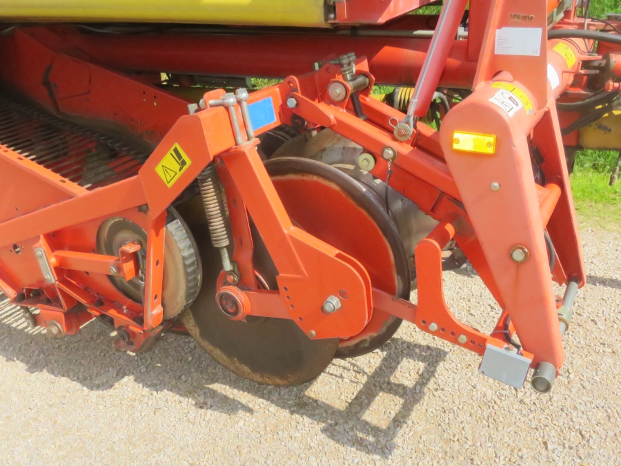 5078 Grimme SE75-30 potato harvester
