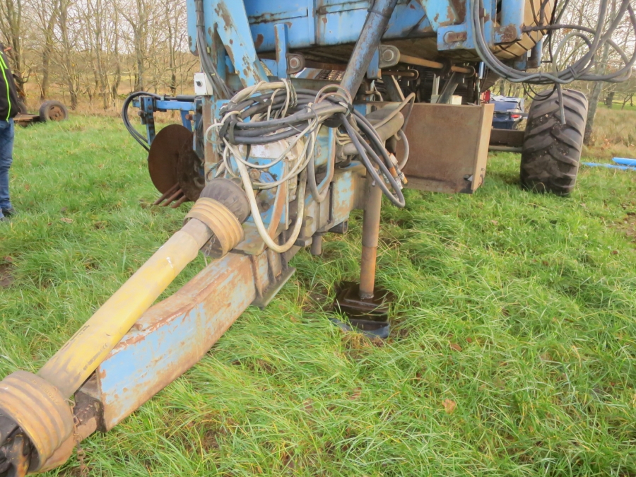 5083 Asa-Lift carrot harvester T-140B