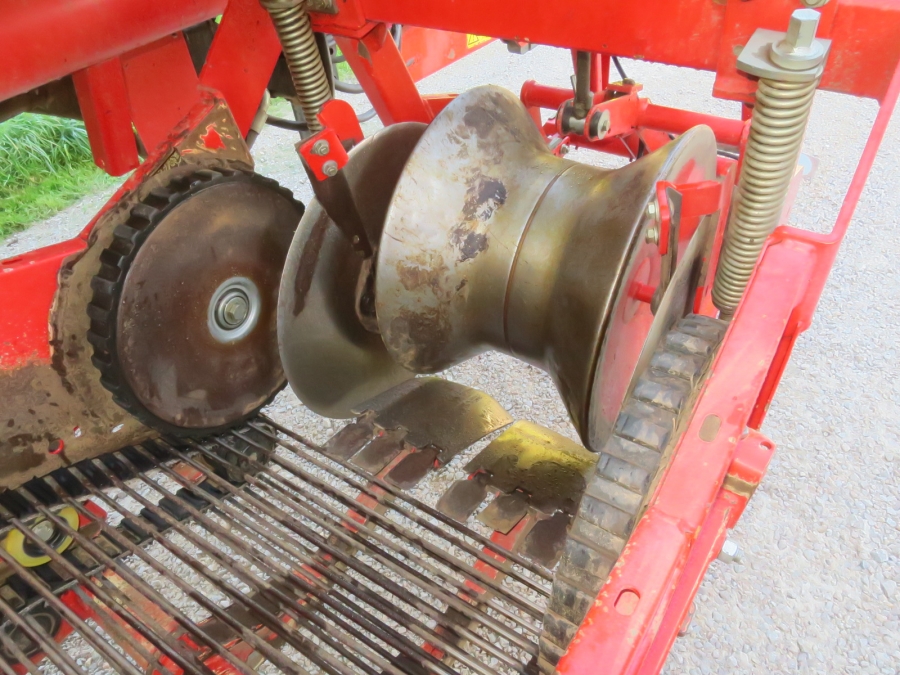 5092 Grimme SE75-40 potato harvester