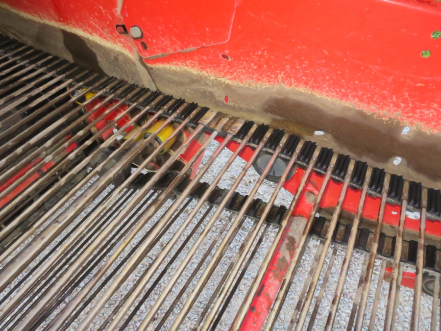 5092 Grimme SE75-40 potato harvester