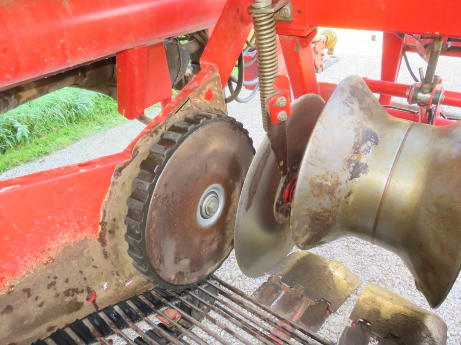 5092 Grimme SE75-40 potato harvester