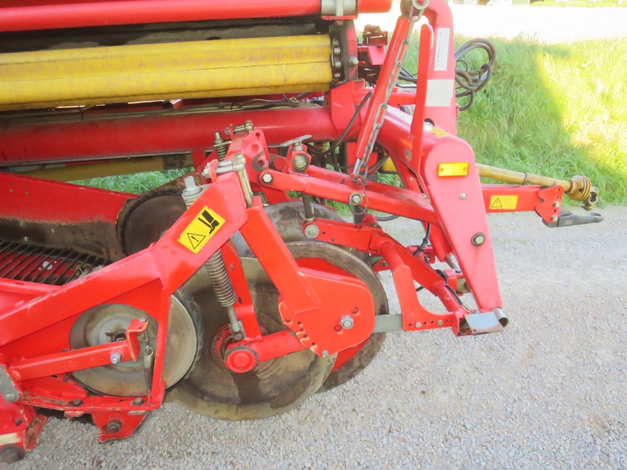 5092 Grimme SE75-40 potato harvester