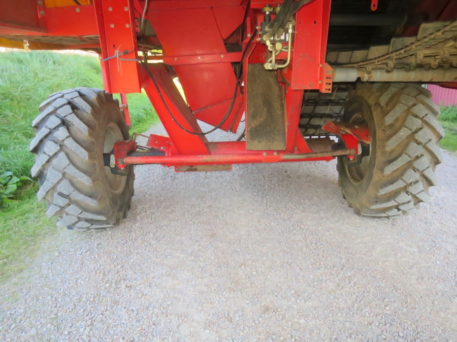 5092 Grimme SE75-40 potato harvester