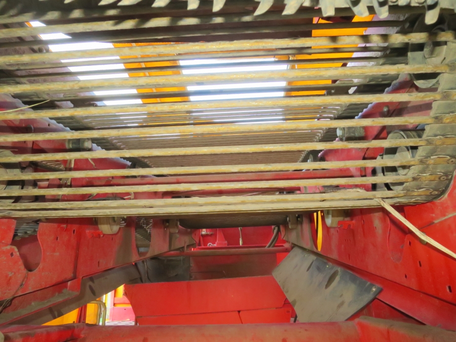 5092 Grimme SE75-40 potato harvester