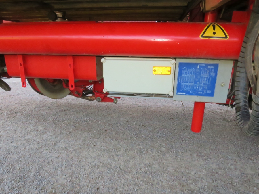 5092 Grimme SE75-40 potato harvester