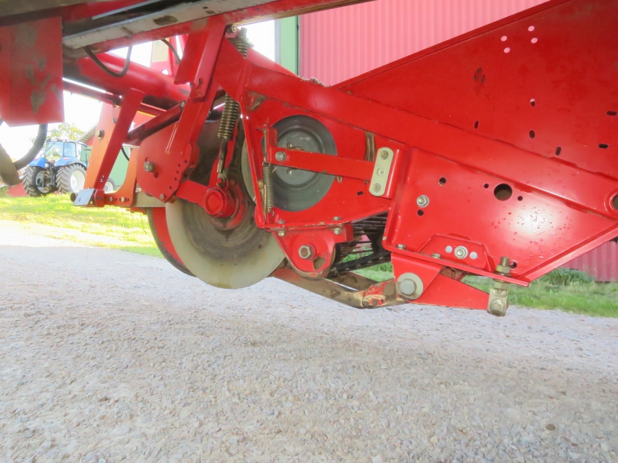 5092 Grimme SE75-40 potato harvester