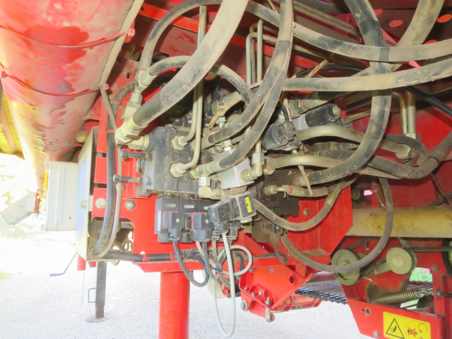5092 Grimme SE75-40 potato harvester