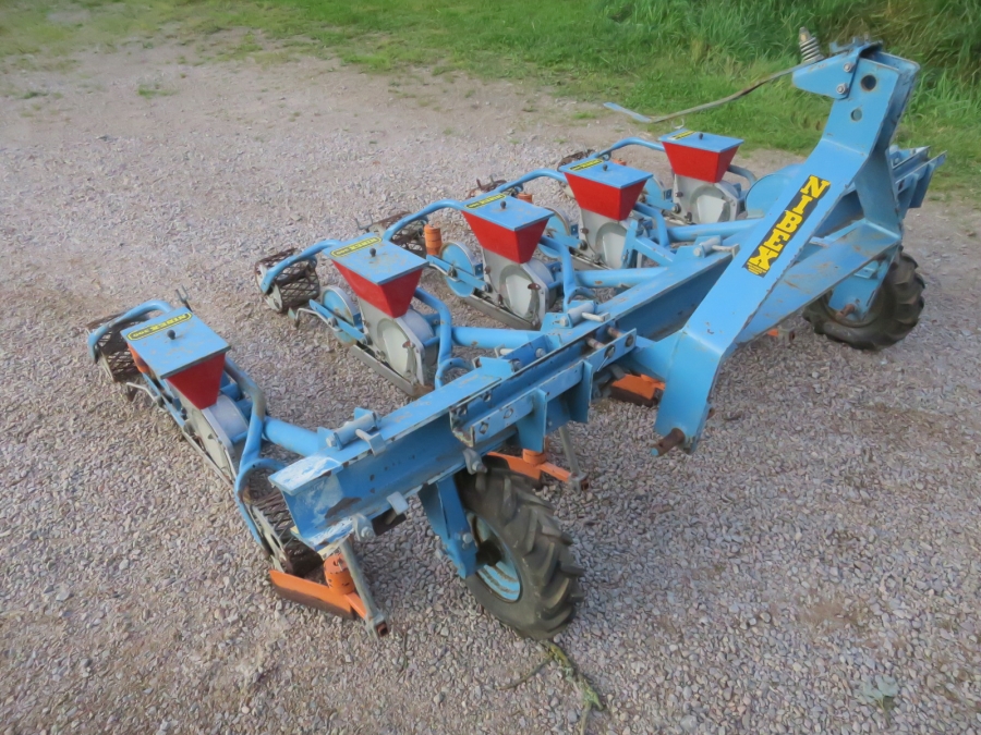 5109 Nibex 300 precision seeder 5 row