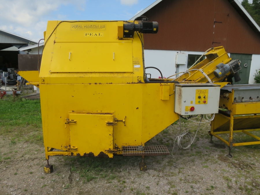 5111 Peal potato washer and felt drier table