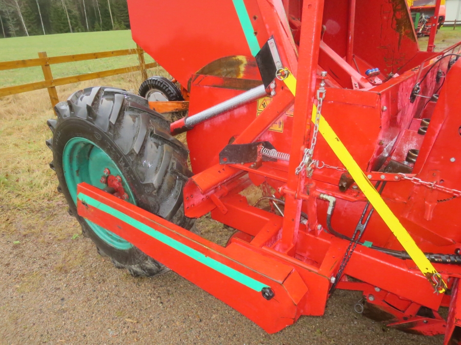 5149 Kverneland Underhaug UN 3200 Kartoffel Legemaschine