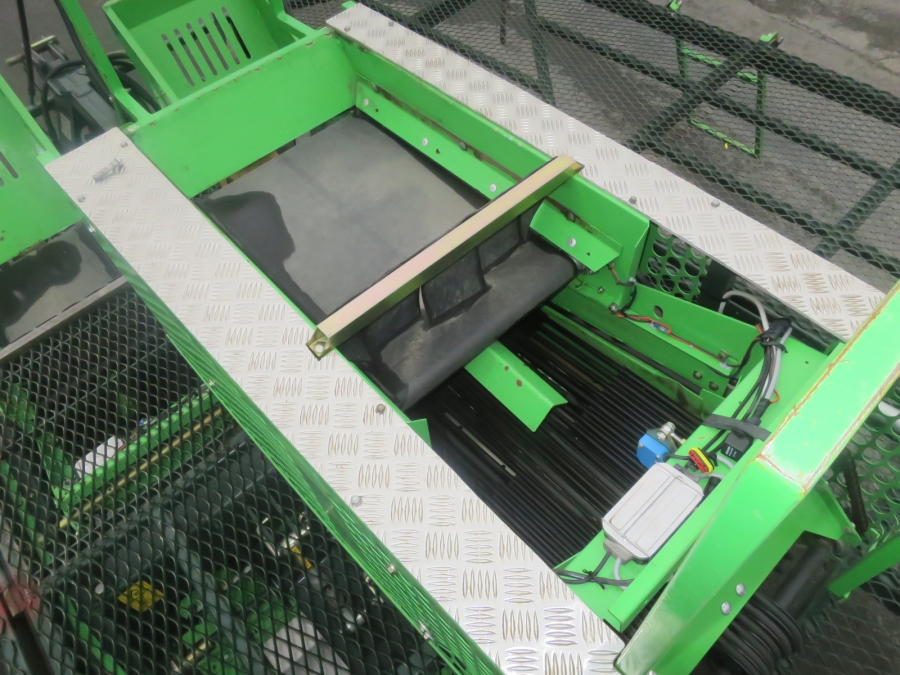5157 Miedema Structural Structural Riemenlegemaschine