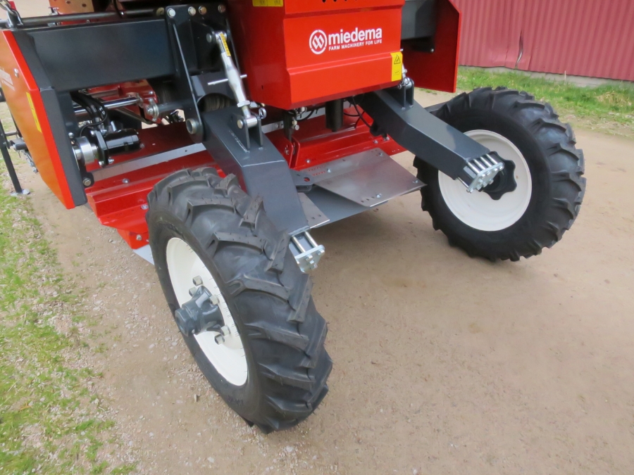 5163 Miedema Structural MS2000 potato planter