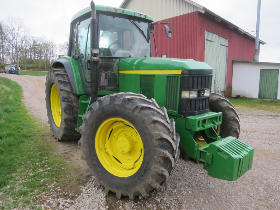 5165 John Deere 6810 tractor