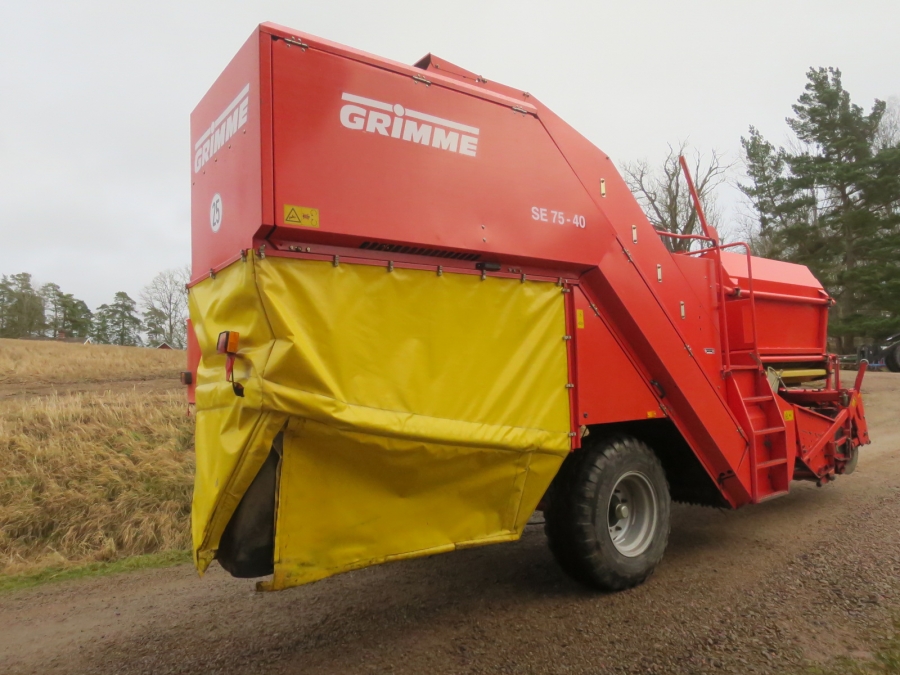 5169 Grimme SE75-40 potato harvester