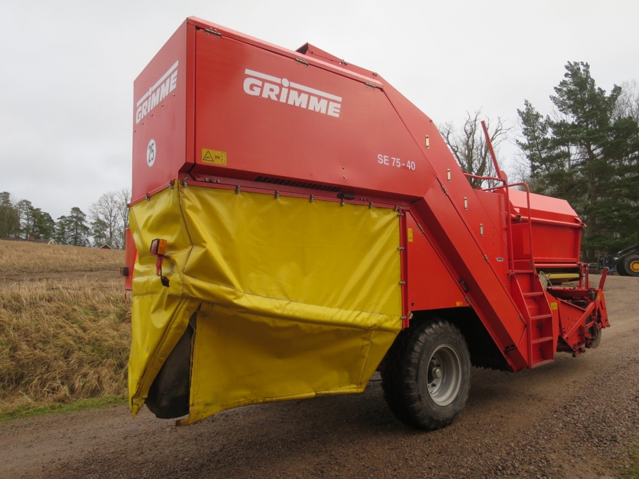 5169 Grimme SE75-40 potato harvester