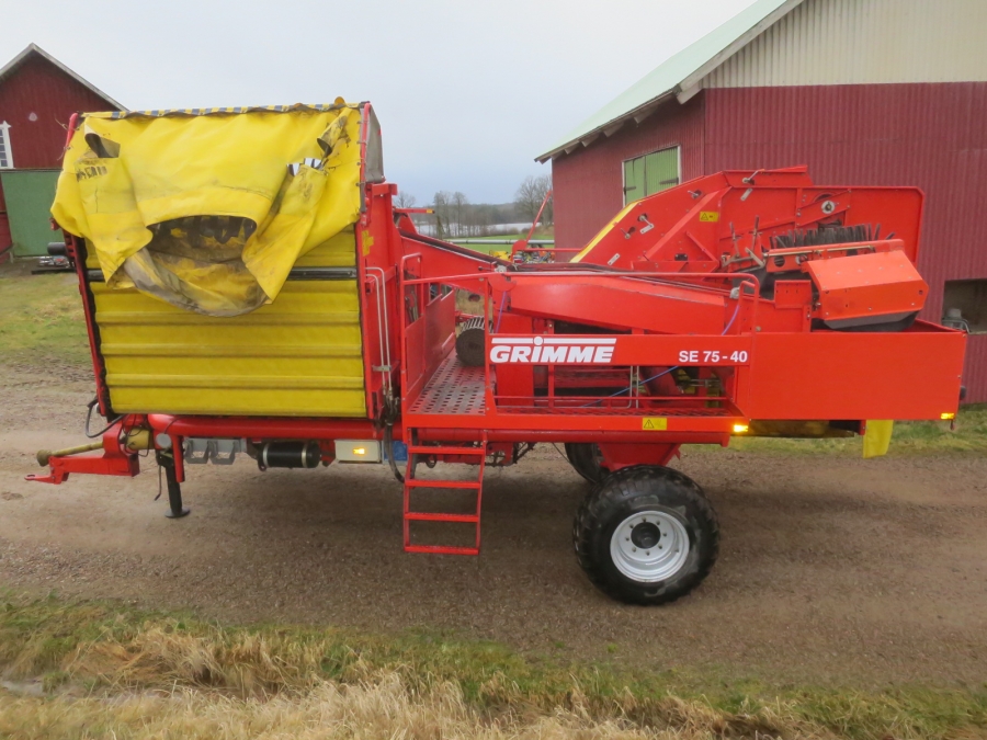 5169 Grimme SE75-40 potato harvester