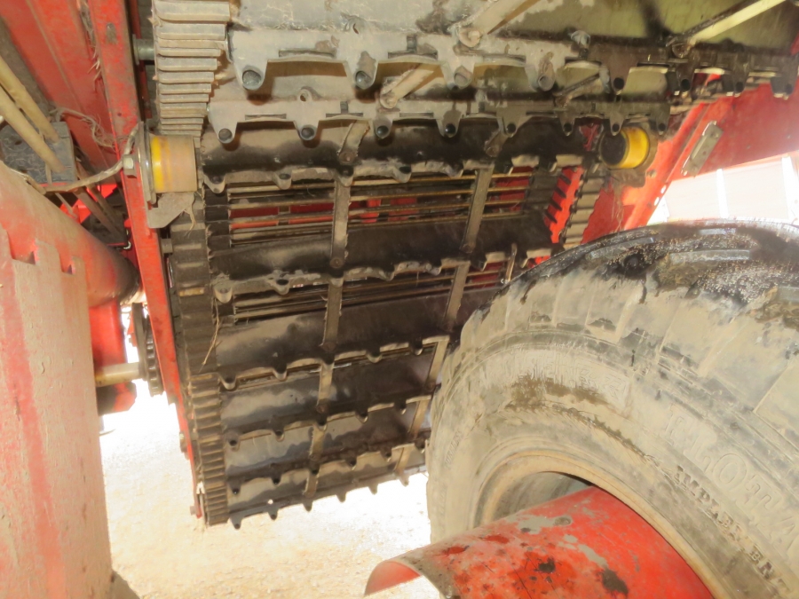 5169 Grimme SE75-40 potato harvester